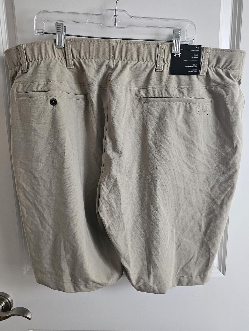 NWT UNDER ARMOUR Court Mens Khaki Golf Shorts
